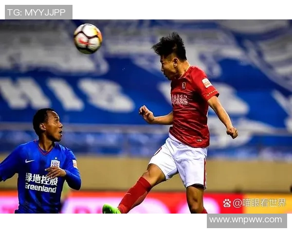 荒木琉伟在关键时刻成功扑点展现出色表现助力球队赢得胜利