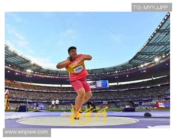 女子铅球预赛精彩表现引发关注她们的努力与潜力令人期待