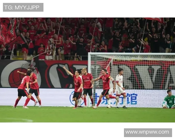 费利佩精彩补射助力成都蓉城逆转比赛展现球队顽强斗志