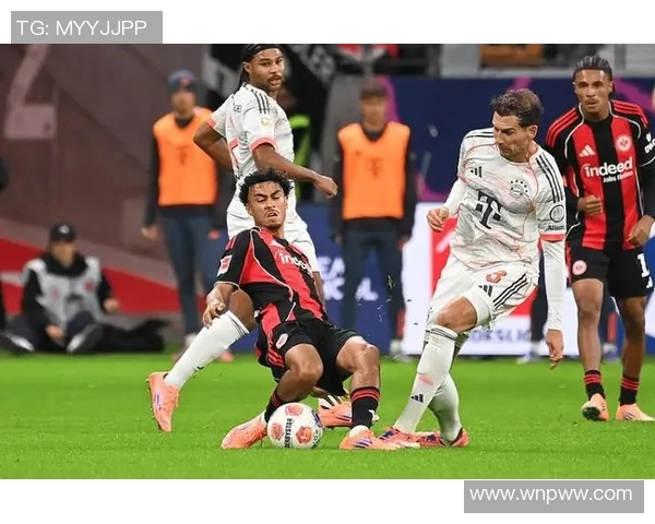 法兰克福主场胜利,积分榜趋势向上! 法兰克福主场胜利,积分榜趋势向上!