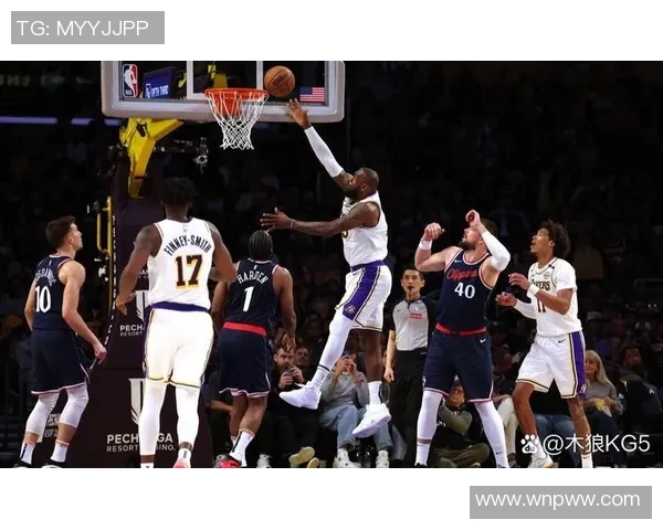 湖人队力克快船队，晋级总决赛：传奇之战，荣耀加冕