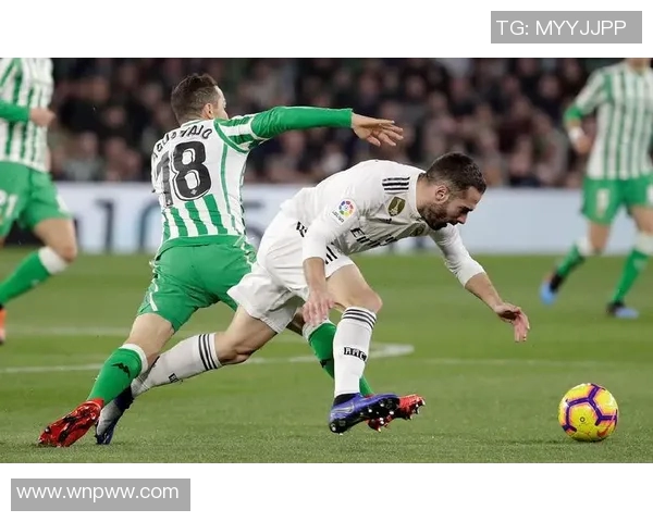 皇家贝蒂斯客场险胜巴伦西亚,西甲中下游球队争夺激烈 皇家贝蒂斯客场险胜巴伦西亚,西甲中下游球队争夺激烈