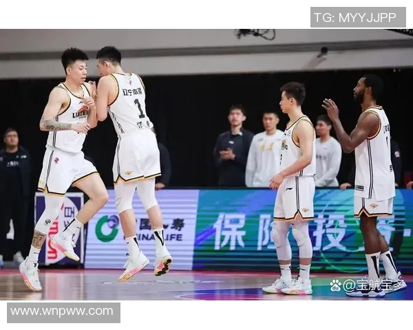 马布里宣布重返CBA改写历史,领衔新球队冲击总冠军 马布里宣布重返CBA改写历史,领衔新球队冲击总冠军